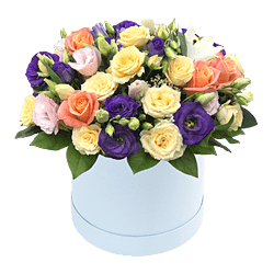 Rosas y lisianthus en caja